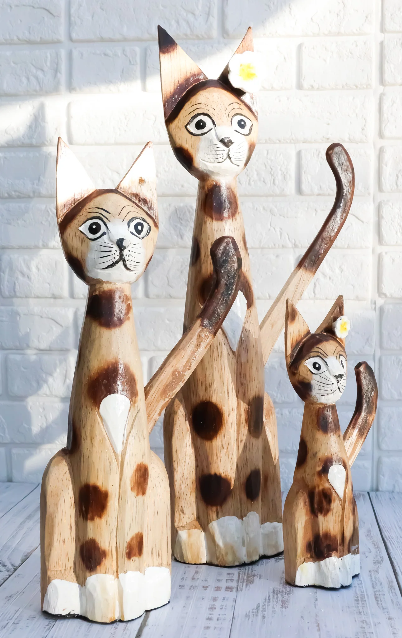 Balinese Wood Handicrafts Large Floral Feline Cat Family Set of 3 Figurines - Image 10