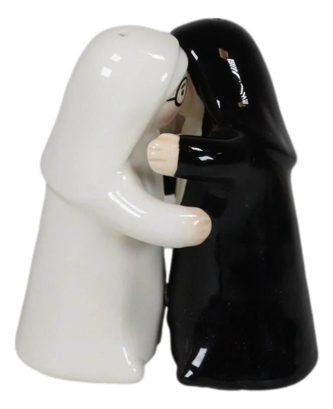 Black And White Dressed Dancing Nuns Cute Ceramic Salt & Pepper Shakers Set - Image 5