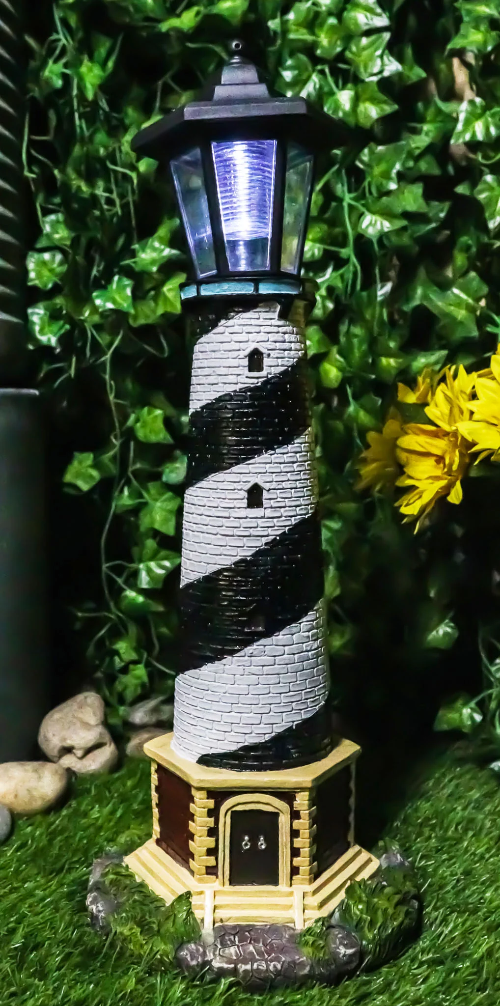 Ebros Nautical Cape Hatteras Lighthouse Statue 20.5" Tall with Solar Lantern LED - Image 10