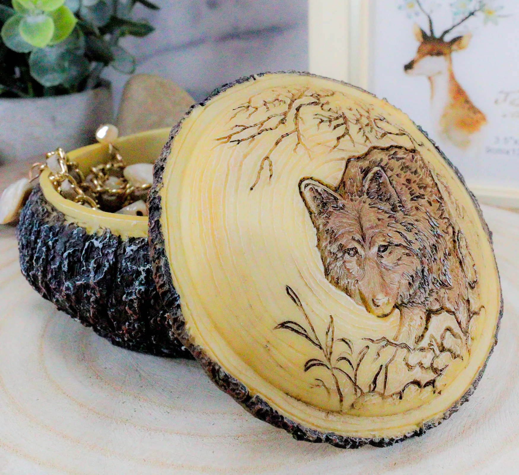 Ebros Rustic Faux Wood Alpha Wolf Jewelry Box Figurine 4" Diameter - Image 7