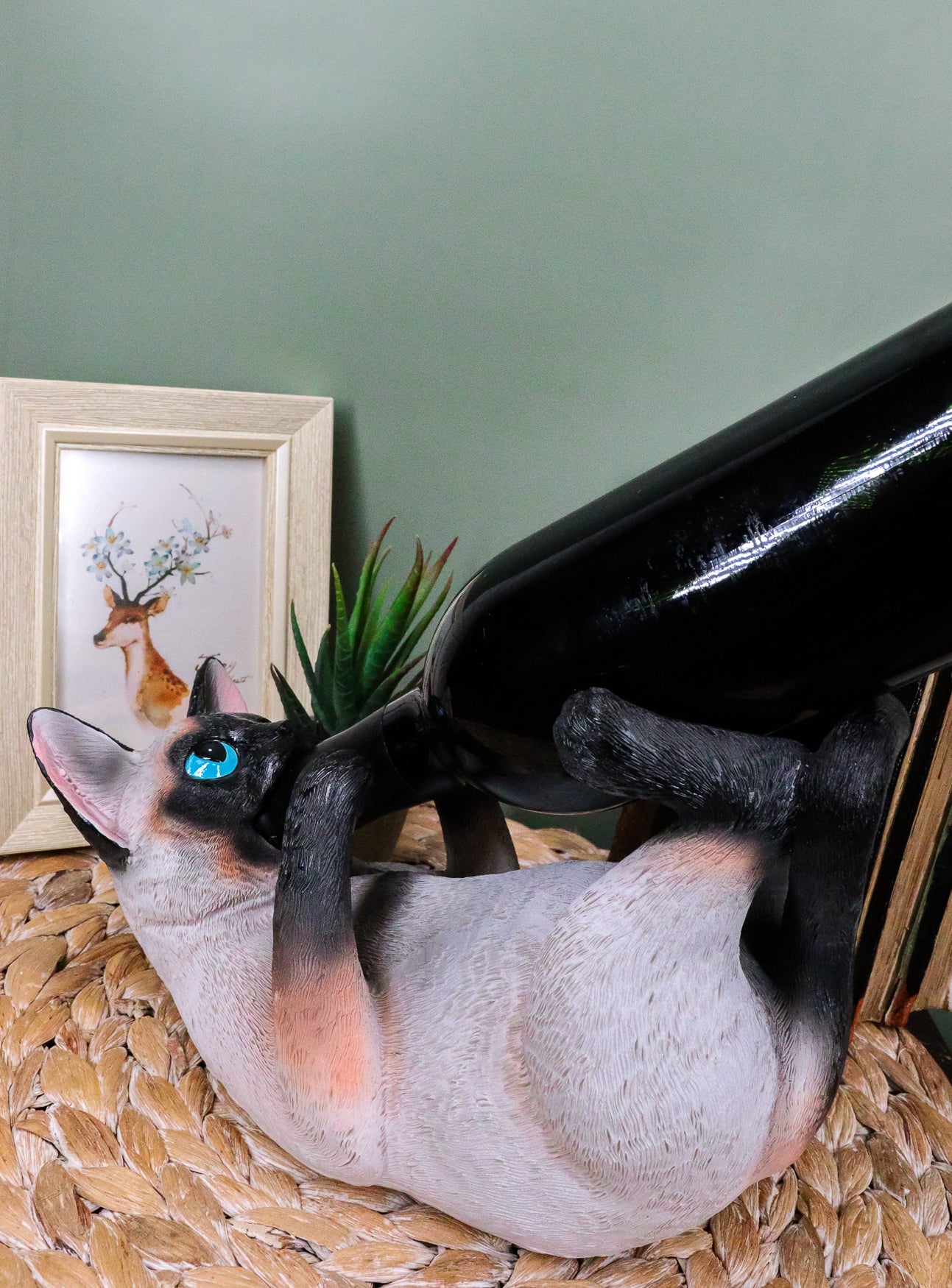 Her Majesty Regal Drinking Siamese Cat Wine Bottle Holder Rack Or Stand Figurine - Image 7