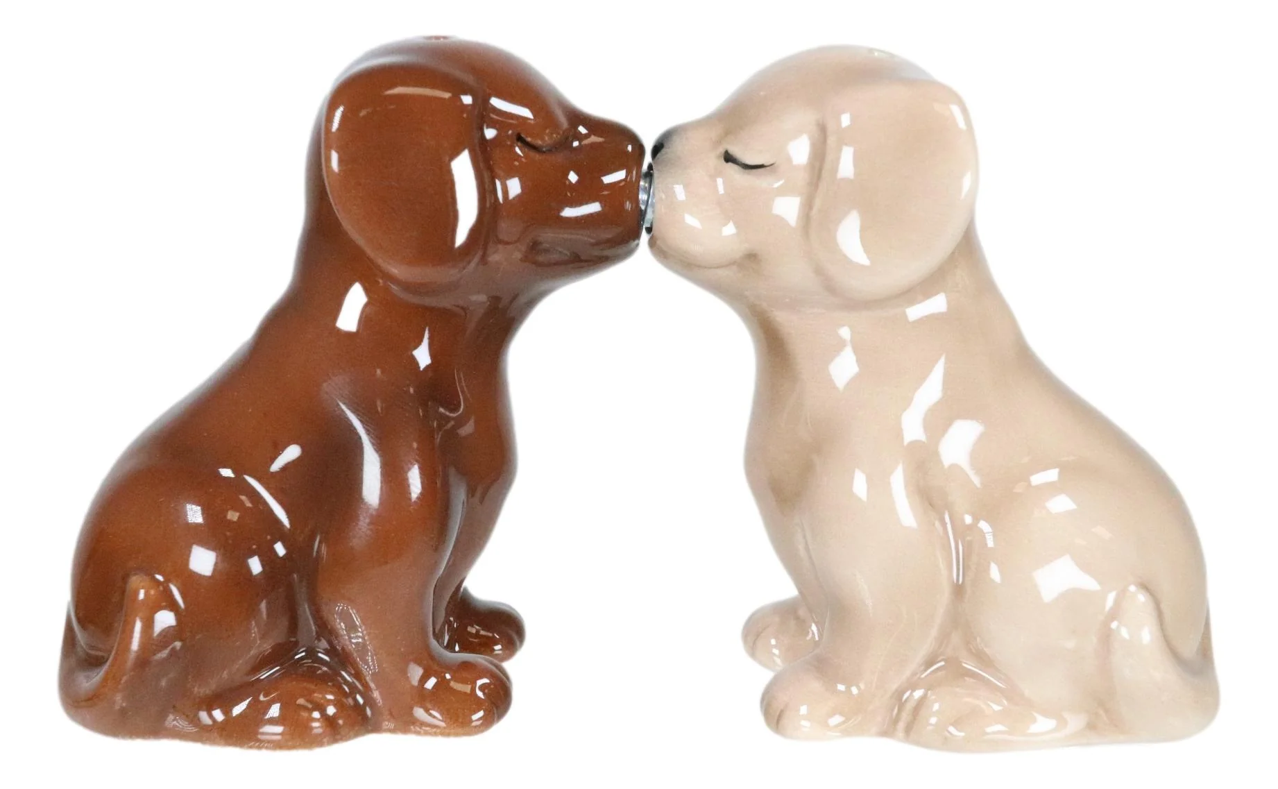 Labrador Puppies Magnetic Salt and Pepper Shakers Set, Blond Chocolate - Image 4