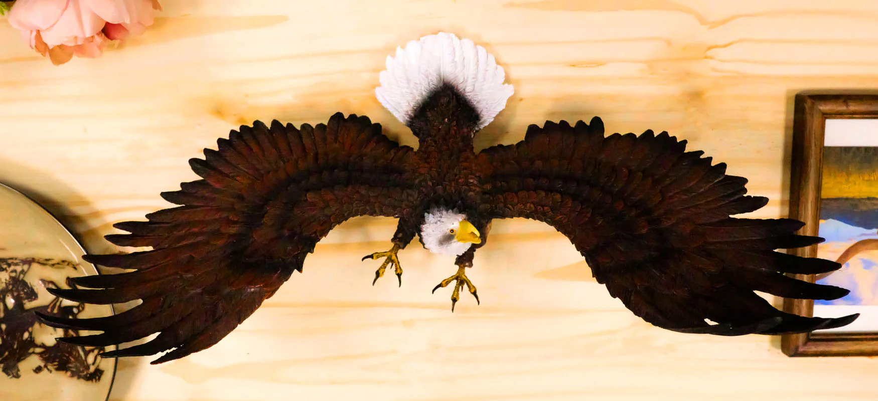 Large 18"L Swooping American Bald Eagle With Open Wings Wall Plaque Sculpture - Image 8