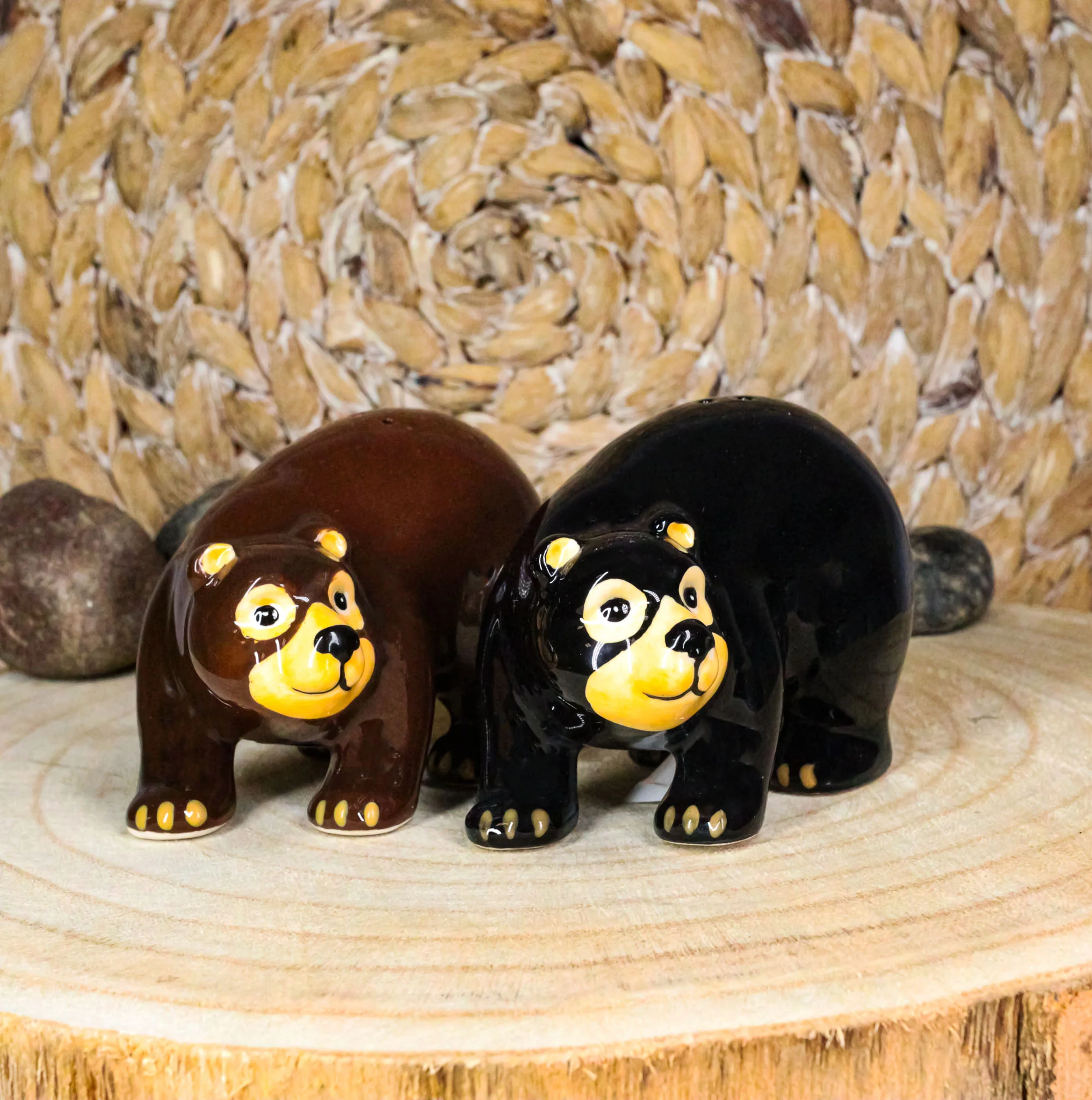 Rustic Forest Black Bear With Grizzly Bear Ceramic Salt And Pepper Shakers Set - Image 10