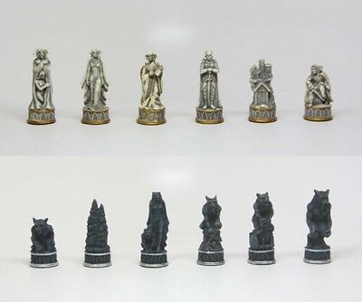 Ebros Gothic Vampires VS Werewolves Dracula Chess Pieces and Glass Board Set - Image 5